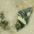 Tétraédrite et pyrite du Pérou.JPG